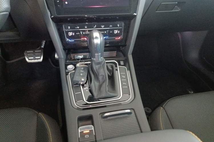 Used Volkswagen FAW-Volkswagen CC 2024 380TSI Striking Edition
