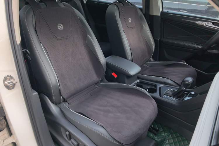 Used Volkswagen Tiguan L 2022 330TSI Automatic Two-Wheel Drive R-Line Enhanced Edition
