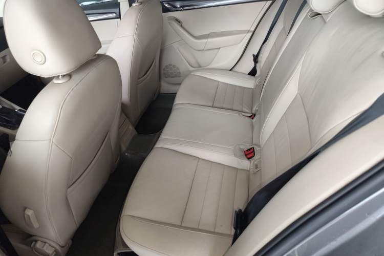 Used Skoda Octavia 2015 1.6L Automatic Yijun Edition
