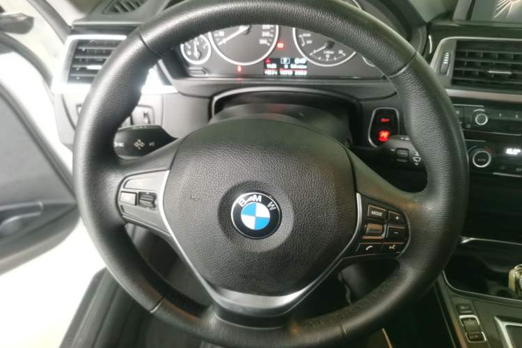 Used BMW 3 Series 2017 320Li Fashion Model
