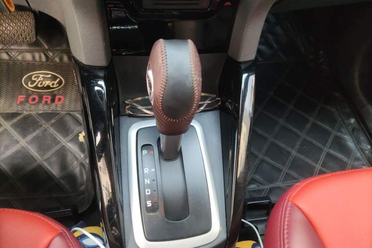 Used Ford EcoSport 2013 1.5L Automatic Fashion Model