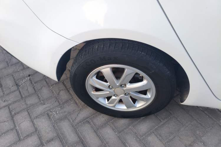 Used Kia K2 2015 Sedan 1.4L MT GLS