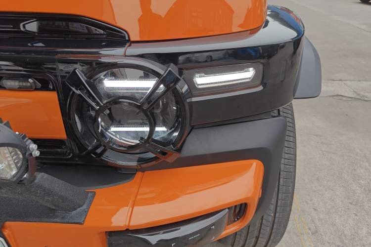 Used  V23 2025 401 Two-Wheel Drive Intelligent Driving Version
