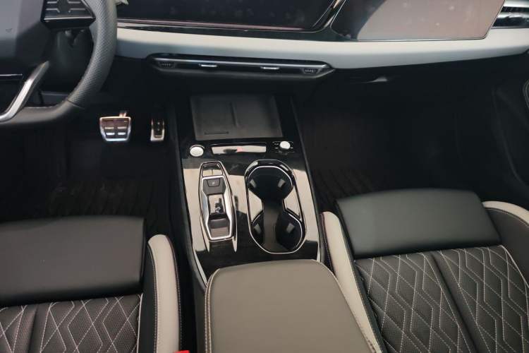 Used Audi A5L 2026 2.0T Sport Plus
