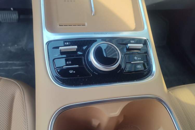 Used  Galaxy Xingjian 7 EM-i 2025 120km Flagship Edition
