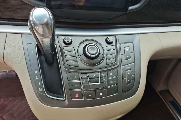 Used Buick GL8 2013 2.4L CT Luxury Business Comfort Edition
