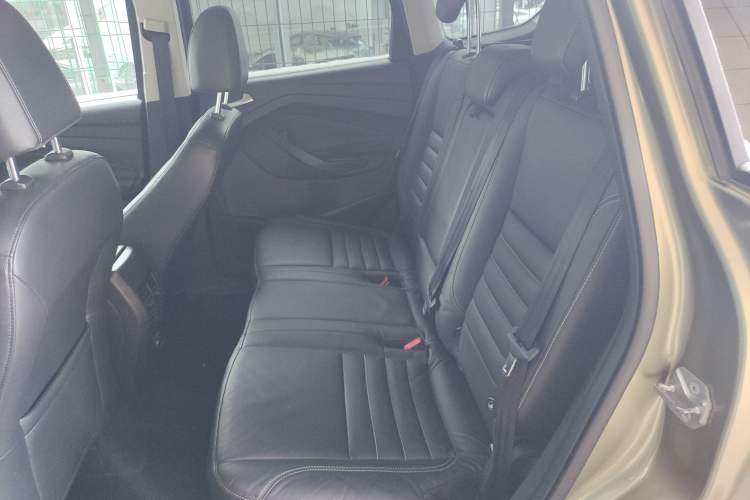 Used Ford Kuga 2015 2.0L GTDi Four-Wheel Drive Prestige Model
