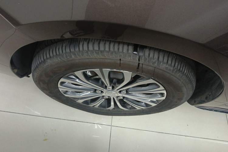 Used Buick GL8 2023 Land Executive Class Smart Enjoyment Model
