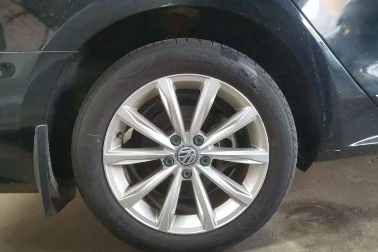 Used Volkswagen Passat 2017 330TSI DSG Luxury Edition
