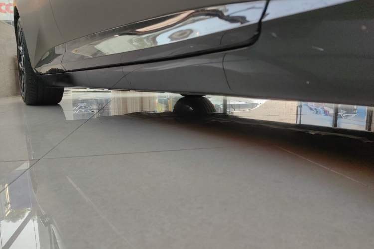 Used  12 2025 Max Extended-Range Edition
