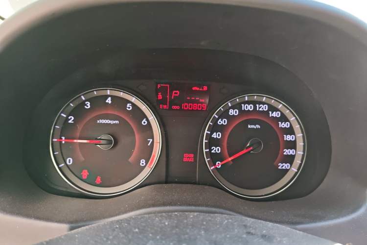 Used Hyundai Verna Ray 2014 1.6L Automatic TOP
