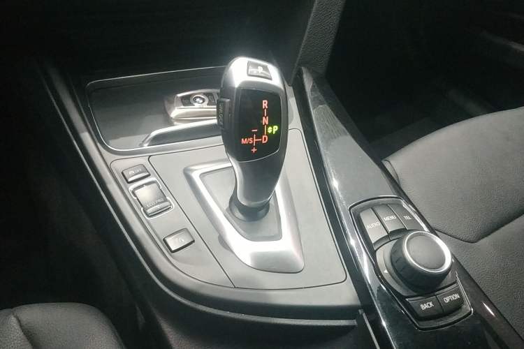 Used BMW 3 Series 2017 320Li Fashion Model
