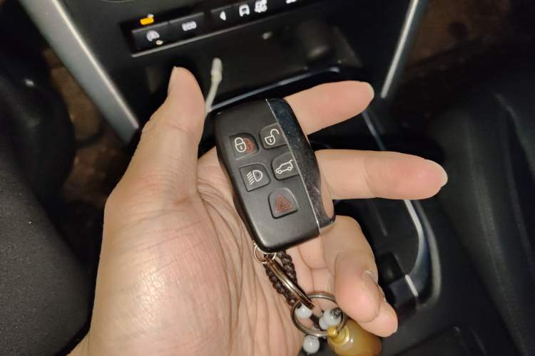 Used Land Rover Discovery Sport 2017 2.0T SE
