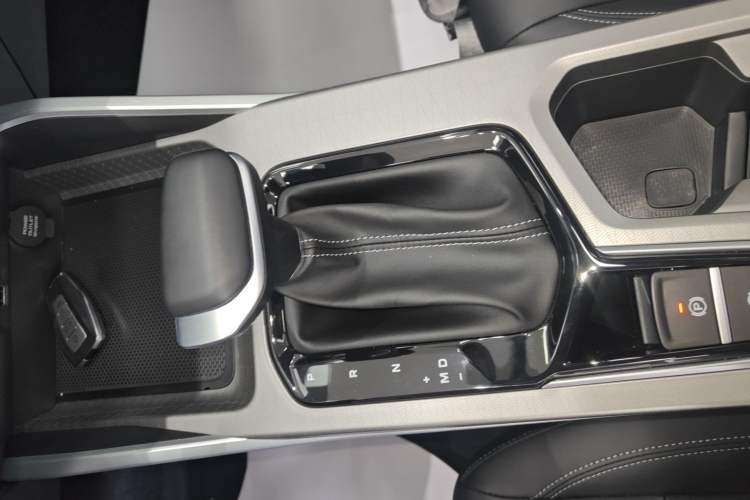 Used Geely Auto Emgrand 2025 4th Generation 1.5L CVT Luxury Version