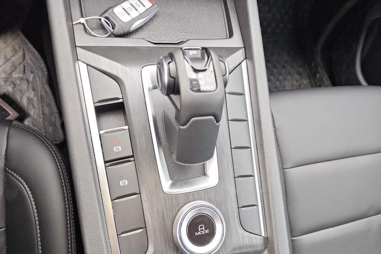 Used Great Wall Poer 2023 2.0T Commercial Version Automatic Diesel Two-Wheel Drive Elite Trim with Long Bed – GW4D20M
