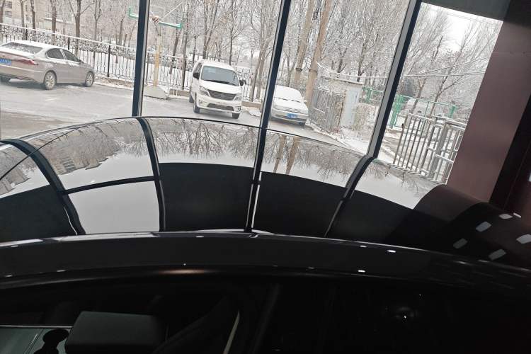 Used Tesla Model Y 2021 Long-Range All-Wheel-Drive Version
