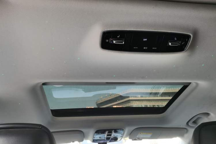 Used Roewe iMAX8 2021 400TGI Supreme Series Lu Zun Edition