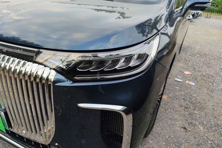 Used VOYAH Dream 2025 PHEV Four-Wheel Drive Prestige Kunpeng Edition
