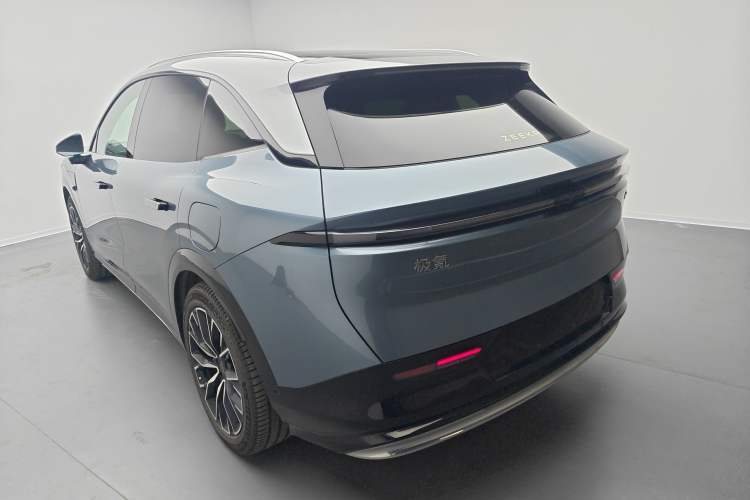 Used Zeekr 7X 2025 100 kWh Long-Range Rear-Wheel Drive with Intelligent Driving Features
