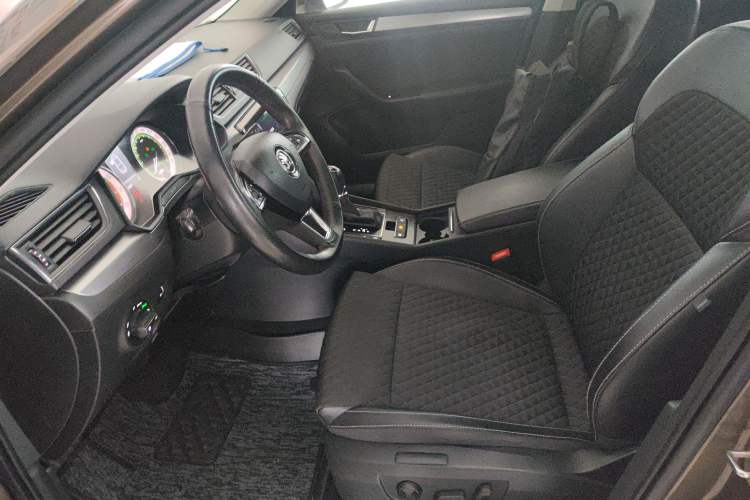 Used Skoda Superb 2018 TSI330 DSG Comfort Edition China VI Standard