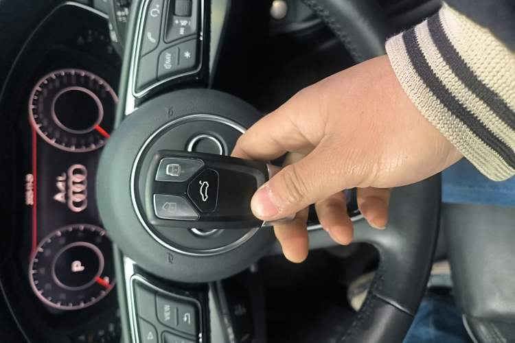 Used Audi A4L 2019 40 TFSI Fashion Version China V
