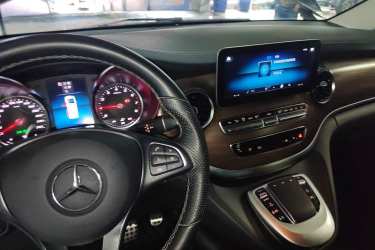 Used Mercedes-Benz V-Class 2020 V 260 L Long-wheelbase Luxury Edition