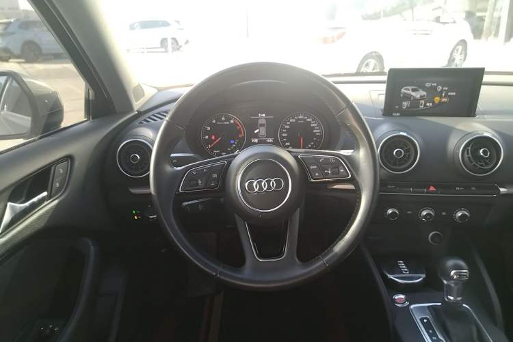 Used Audi A3 2020 Restyled Sportback 35 TFSI Entry-Level China VI Emission Standard
