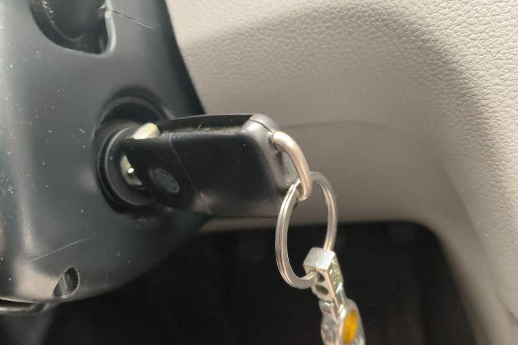 Used Volkswagen Bora 2013 1.6L Manual Fashion Edition