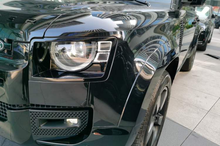 Used Land Rover Defender 2025 110 3.0T P400 – Dynamic HSE