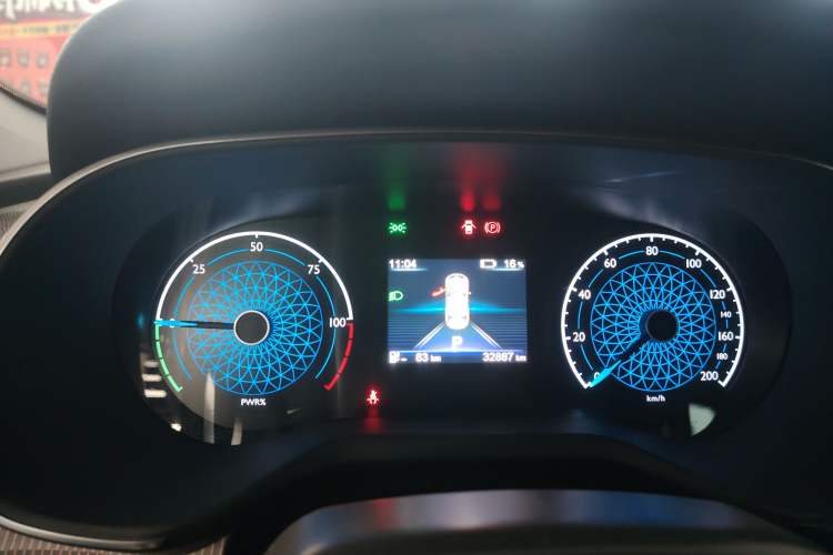 Used Hongqi E-QM5 2022 431 km Charge & Enjoy Edition