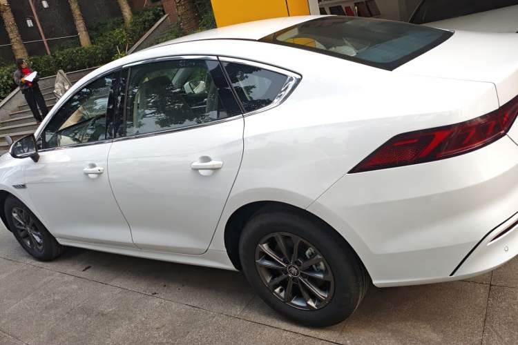 Used BYD Qin PLUS 2021 EV 400KM Leading Comfort Edition
