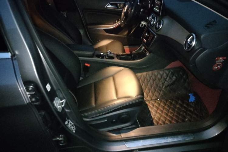 Used Mercedes-Benz GLA 2015 GLA 200 Fashion Model