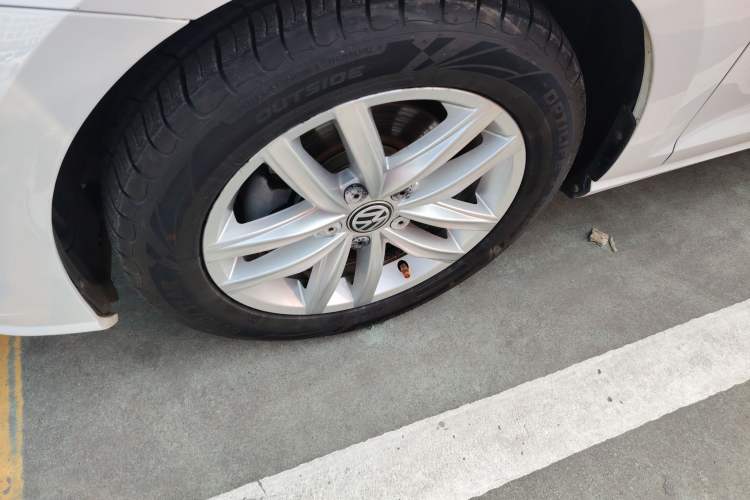 Used Volkswagen Golf 2019 1.6L Automatic Comfort Model China V Standard
