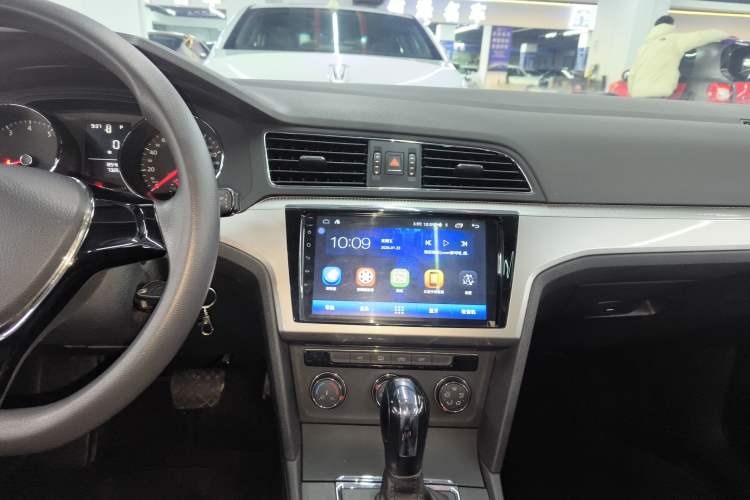 Used Volkswagen Lamando 2017 230TSI DSG Fashion Edition
