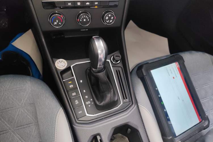 Used Volkswagen Lavida 2024 300TSI DSG Full-Comfort Edition
