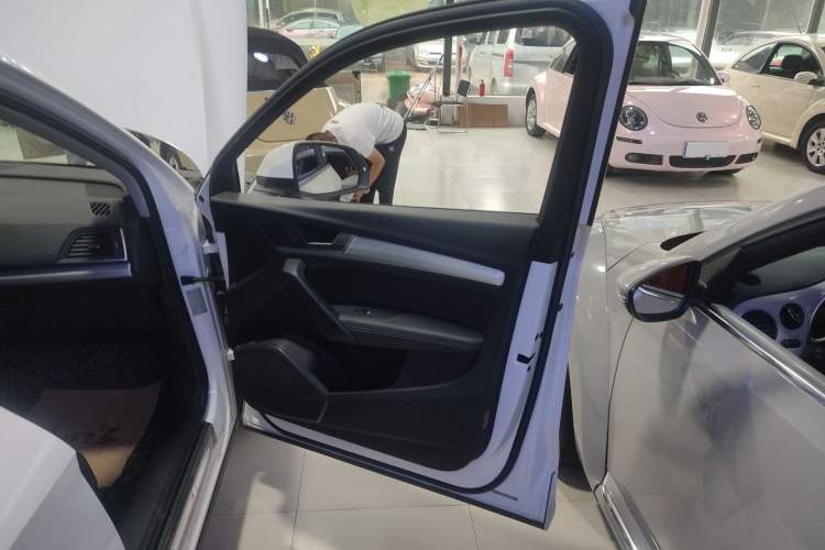 Used Audi Q5L 2020 Updated 40 TFSI Prestige Fashion Edition
