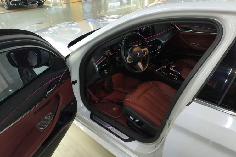 Used BMW 5 Series New Energy 2022 535Le M Sport Package
