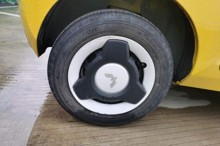 Used Wuling Hongguang MINIEV 2021 Macaron Fashion Model Lithium Iron Phosphate