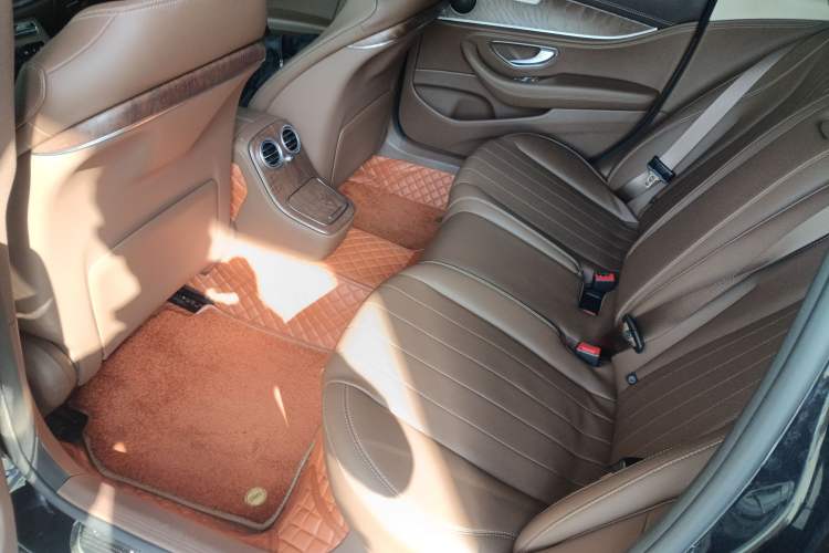 Used Mercedes-Benz E-Class 2023 Updated E 300 L Fashion Edition
