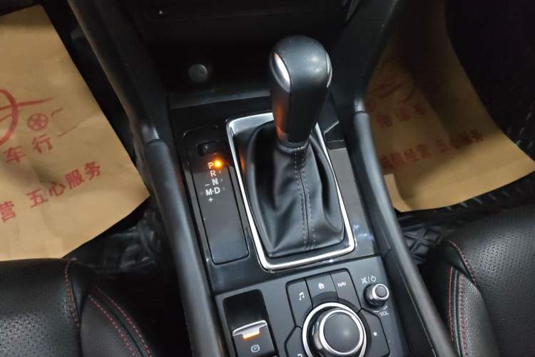 Used Mazda Mazda 3 Axela 2017 Sedan 1.5L Automatic Luxury Model Emission Standard China V
