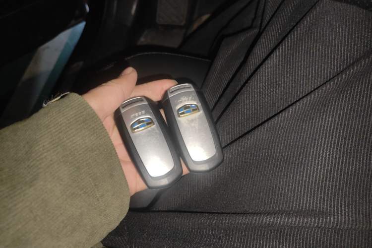 Used Geely Auto Emgrand X7 Sport 2018 1.8TD Automatic Two-Wheel Drive Smart 4G Connected Version