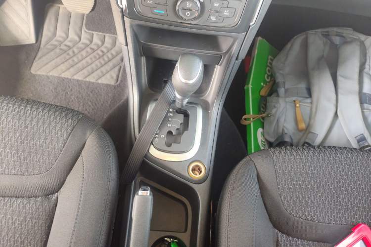 Used Peugeot 308 2014 Enjoyment Edition Classic 1.6L Automatic Fashion Model