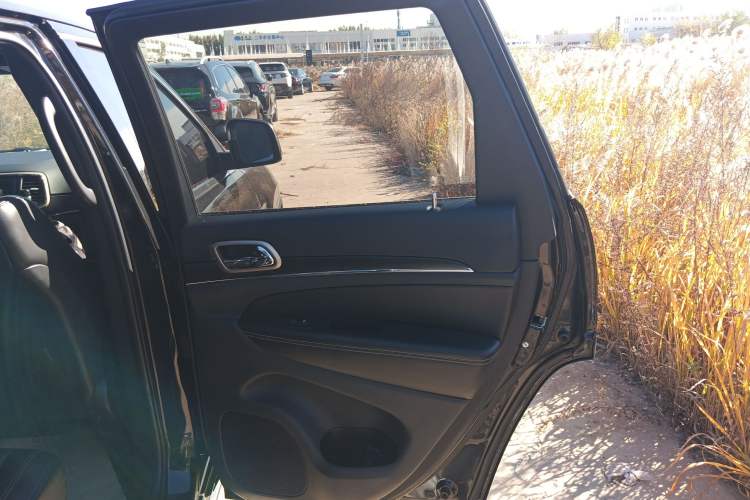 Used  Grand Cherokee 2017 3.0L Comfort Navigation Edition