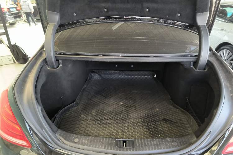 Used Mercedes-Benz S-Class 2014 S 320 L Business Model
