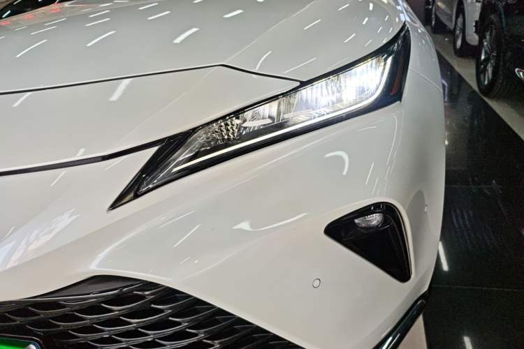 Used Toyota Venza 2023 2.0L CVT Two-Wheel Drive Luxury Edition