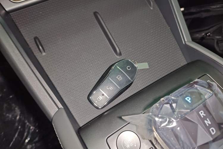 Used BYD Qin L 2025 DM-i Smart Drive 80KM Leading Model
