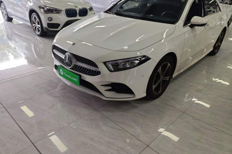 Used Mercedes-Benz A-Class 2022 Revised Version A 200 L Sport Sedan Fashionable Style
