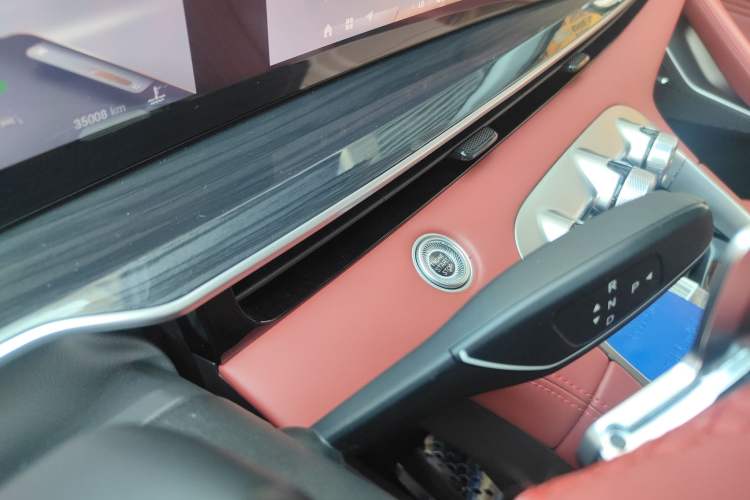 Used  Stellar 2023 400T Four-Wheel Drive Enjoying the Flying Fish Edition
