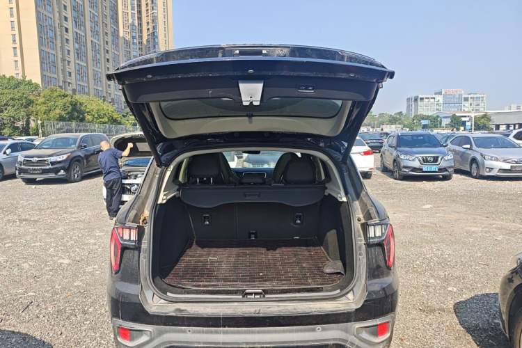 Used Lynk & Co 01 2019 2.0T Two-Wheel-Drive Pro Version China VI Standard
