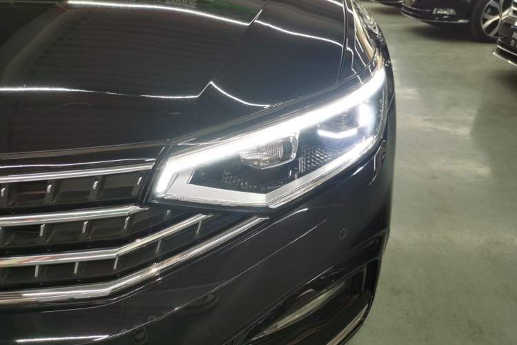 Used Volkswagen Magotan 2023 2 Million Units Commemorative Edition 330TSI DSG Luxury Version
